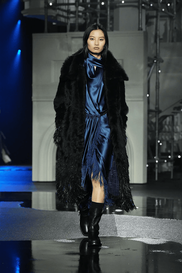 Burberry Fall Winter 2026 London Fashion Week menswear womenswear runway show daniel lee