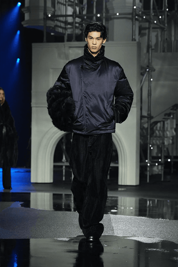 Burberry Fall Winter 2026 London Fashion Week menswear womenswear runway show daniel lee