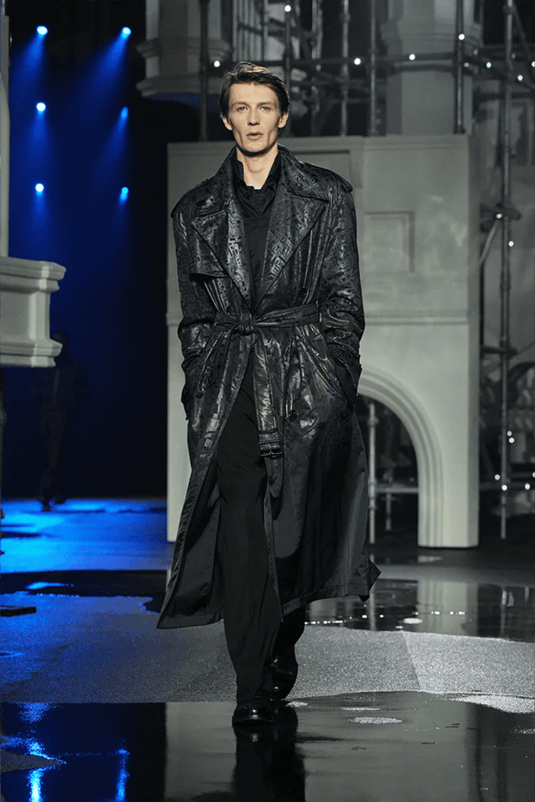 Burberry Fall Winter 2026 London Fashion Week menswear womenswear runway show daniel lee