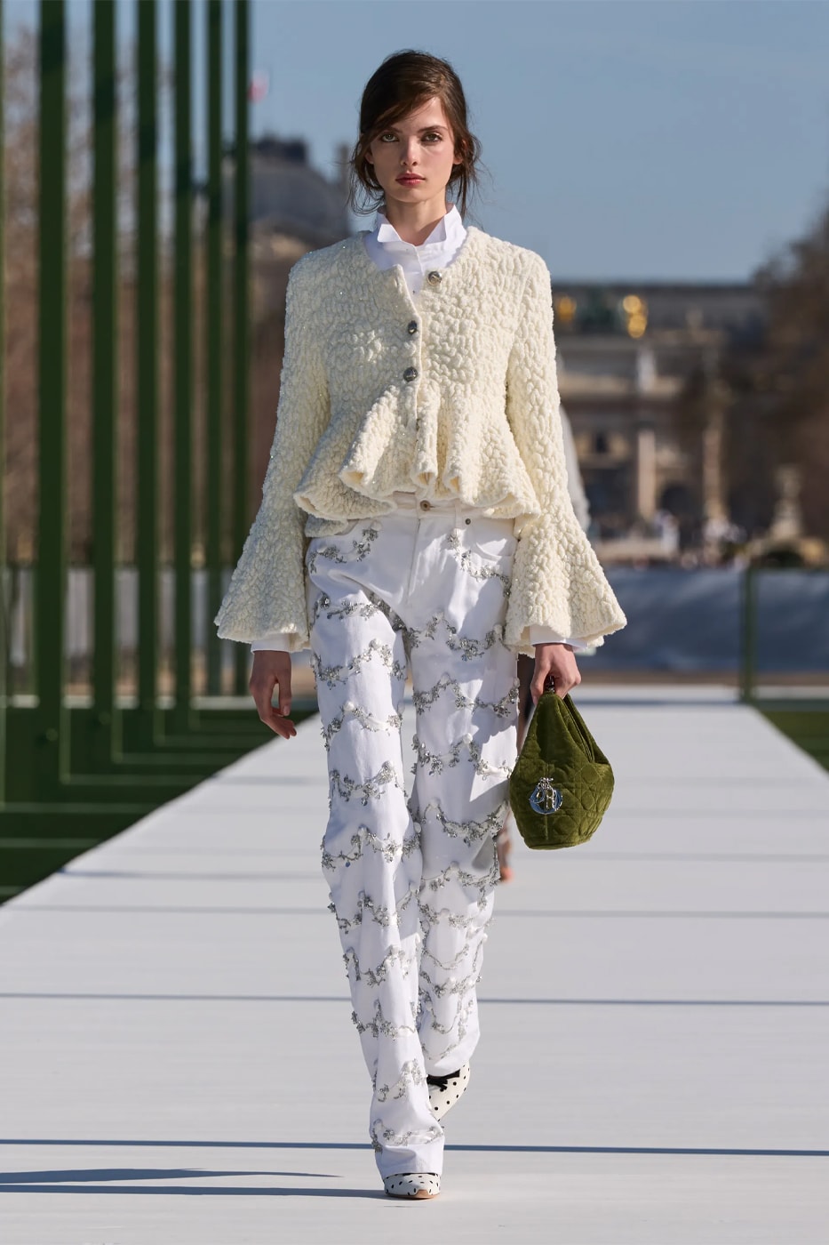 Dior FW26 Reimagines the Parisian Promenade Under Jonathan Anderson paris fashion week runway collection pfw 