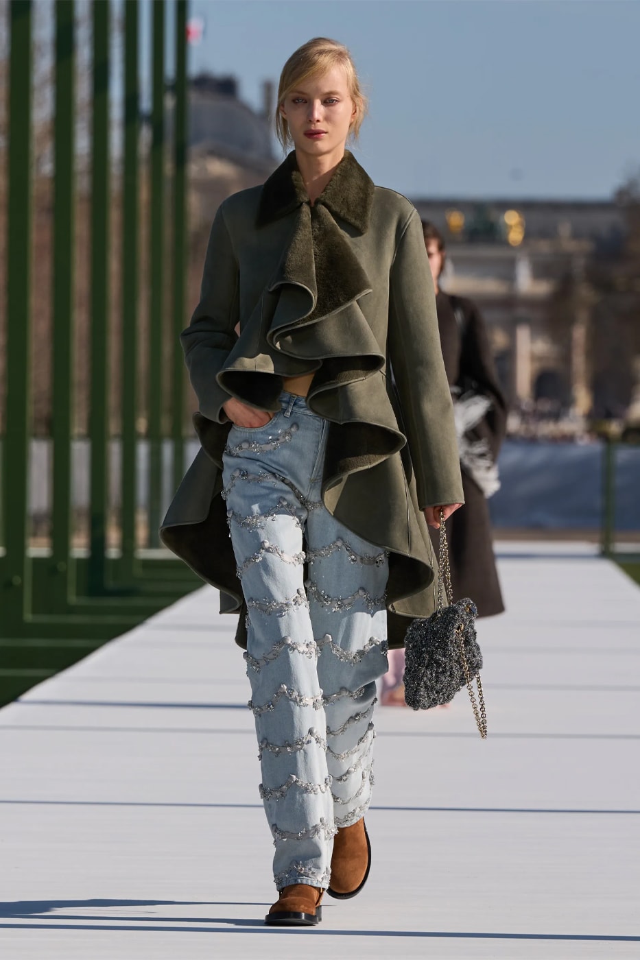 Dior FW26 Reimagines the Parisian Promenade Under Jonathan Anderson paris fashion week runway collection pfw 