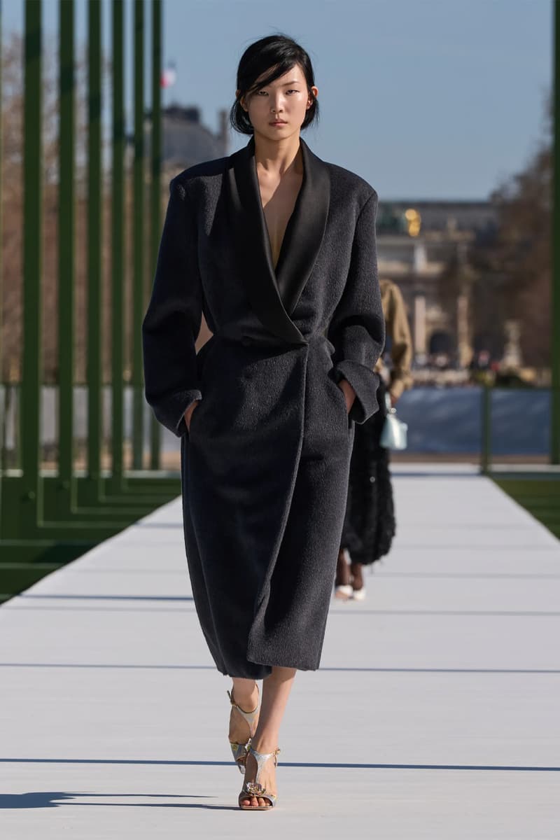 Dior FW26 Reimagines the Parisian Promenade Under Jonathan Anderson paris fashion week runway collection pfw 