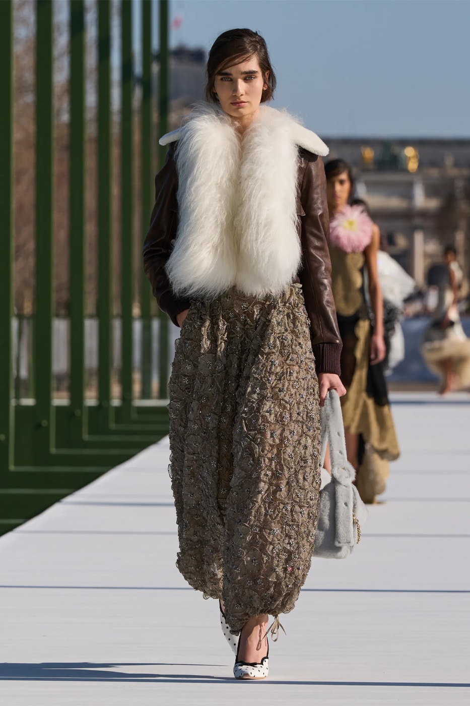 Dior FW26 Reimagines the Parisian Promenade Under Jonathan Anderson paris fashion week runway collection pfw 