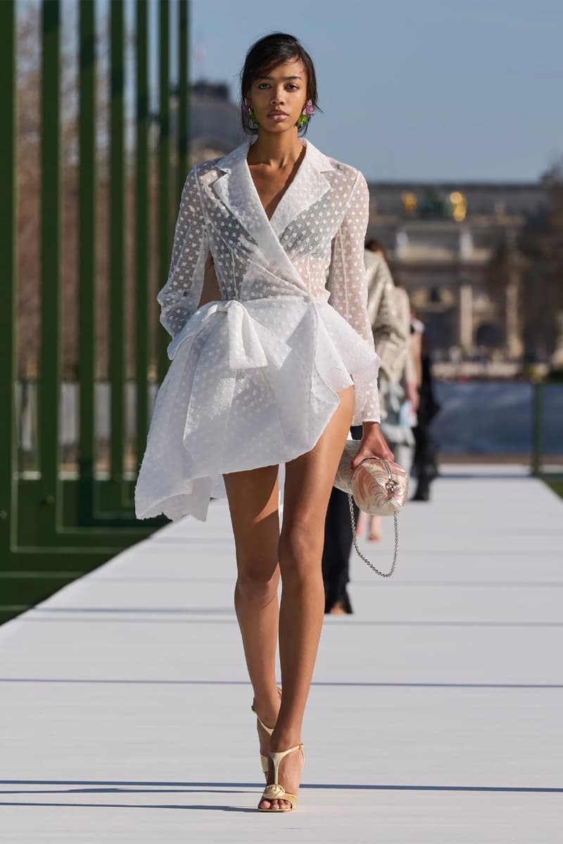 Dior FW26 Reimagines the Parisian Promenade Under Jonathan Anderson paris fashion week runway collection pfw 