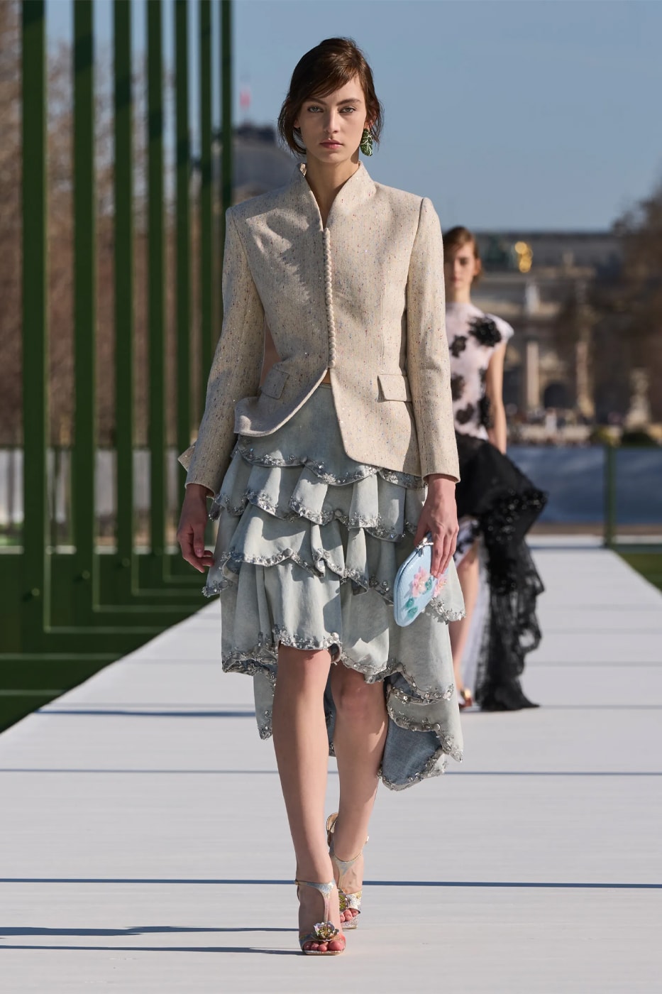Dior FW26 Reimagines the Parisian Promenade Under Jonathan Anderson paris fashion week runway collection pfw 