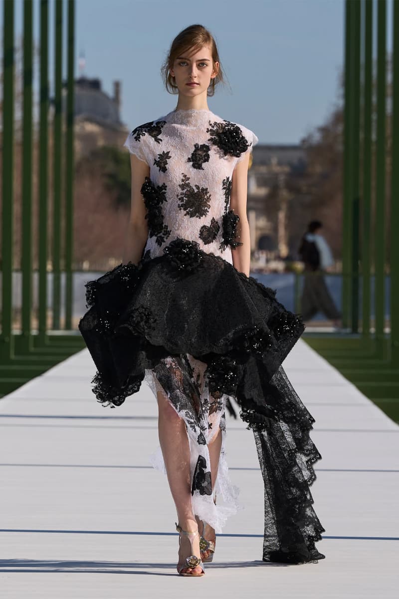 Dior FW26 Reimagines the Parisian Promenade Under Jonathan Anderson paris fashion week runway collection pfw 