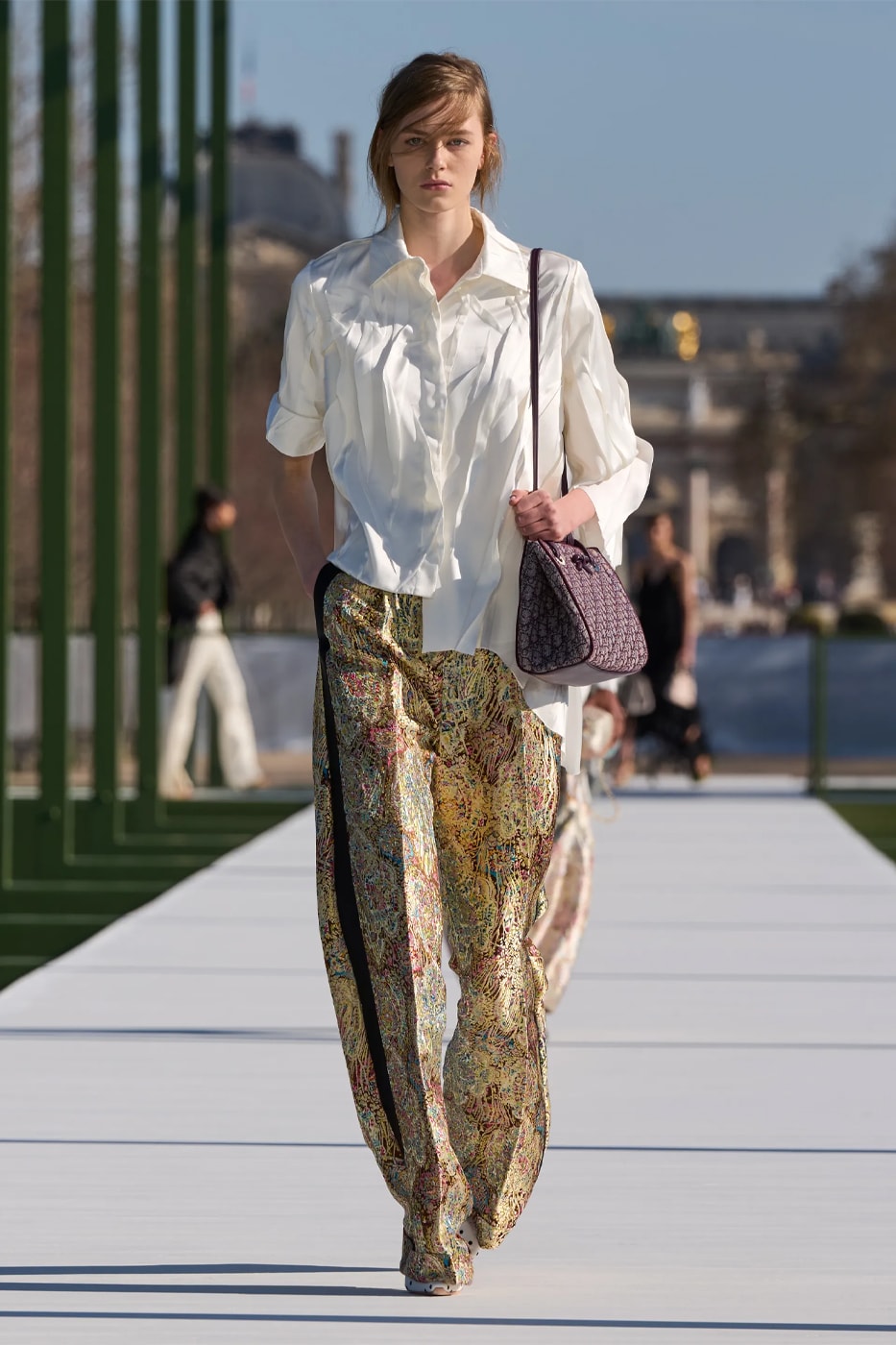 Dior FW26 Reimagines the Parisian Promenade Under Jonathan Anderson paris fashion week runway collection pfw 