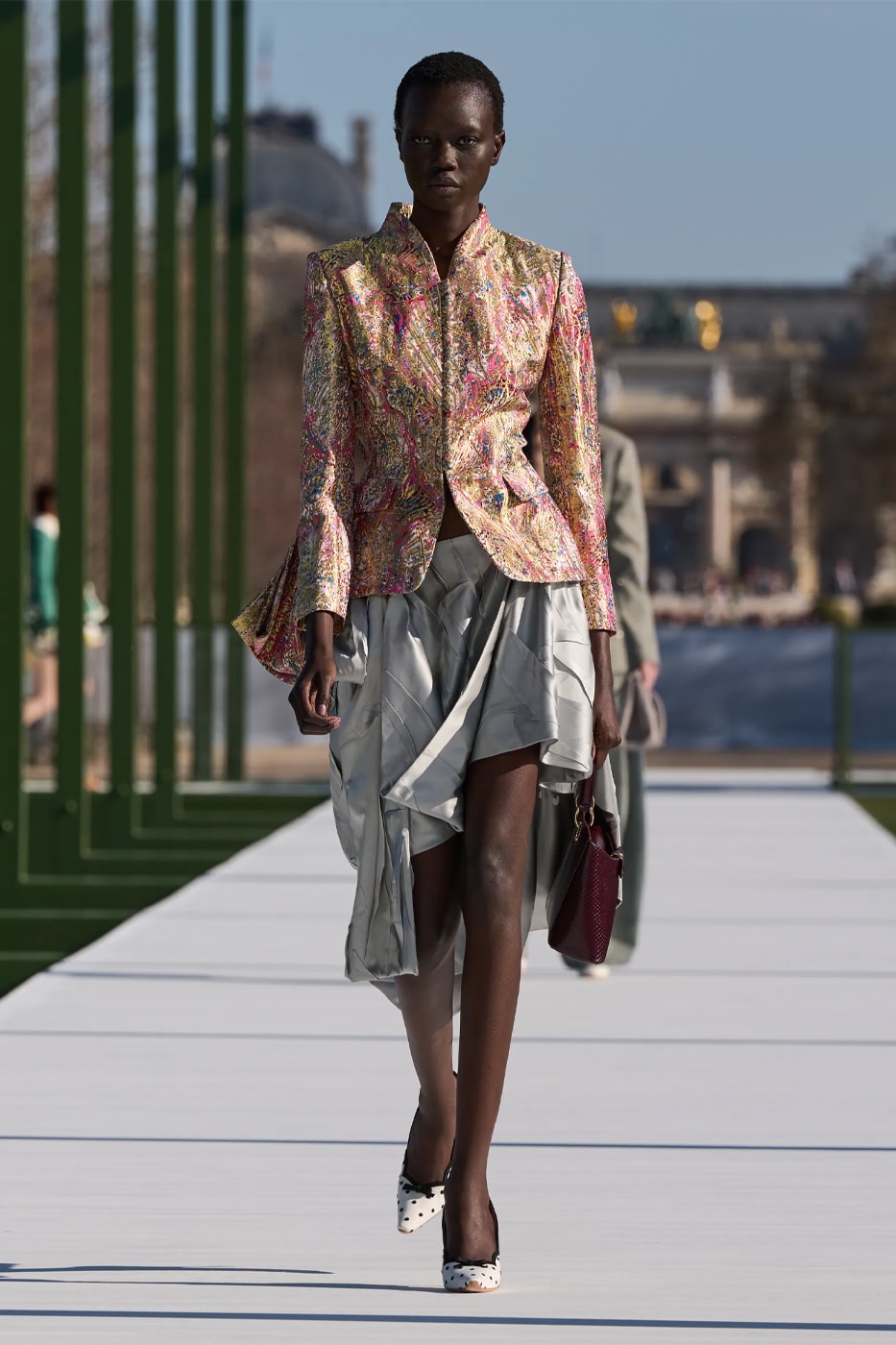 Dior FW26 Reimagines the Parisian Promenade Under Jonathan Anderson paris fashion week runway collection pfw 