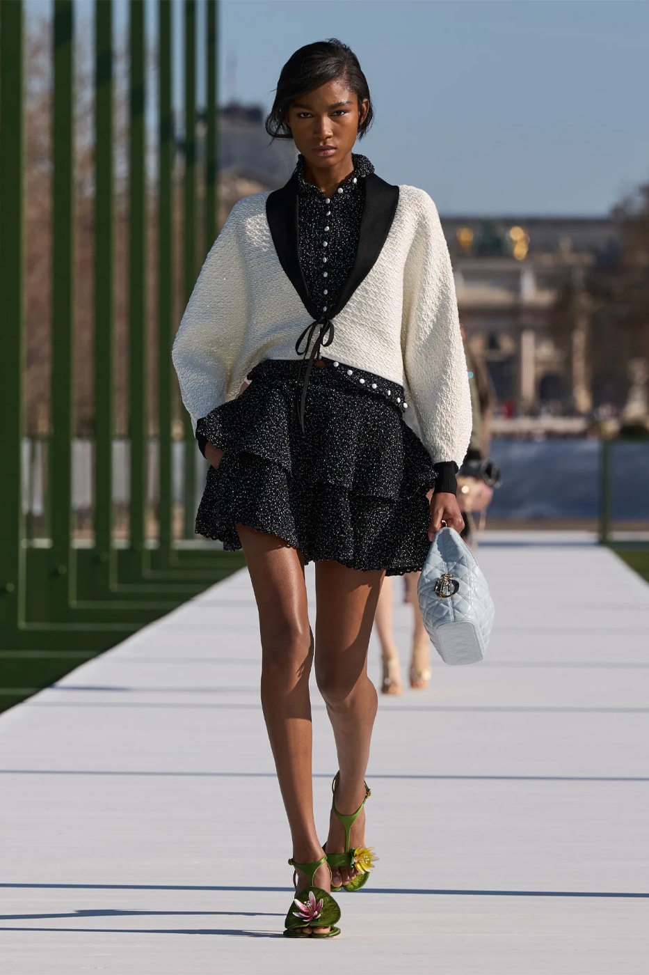 Dior FW26 Reimagines the Parisian Promenade Under Jonathan Anderson paris fashion week runway collection pfw 