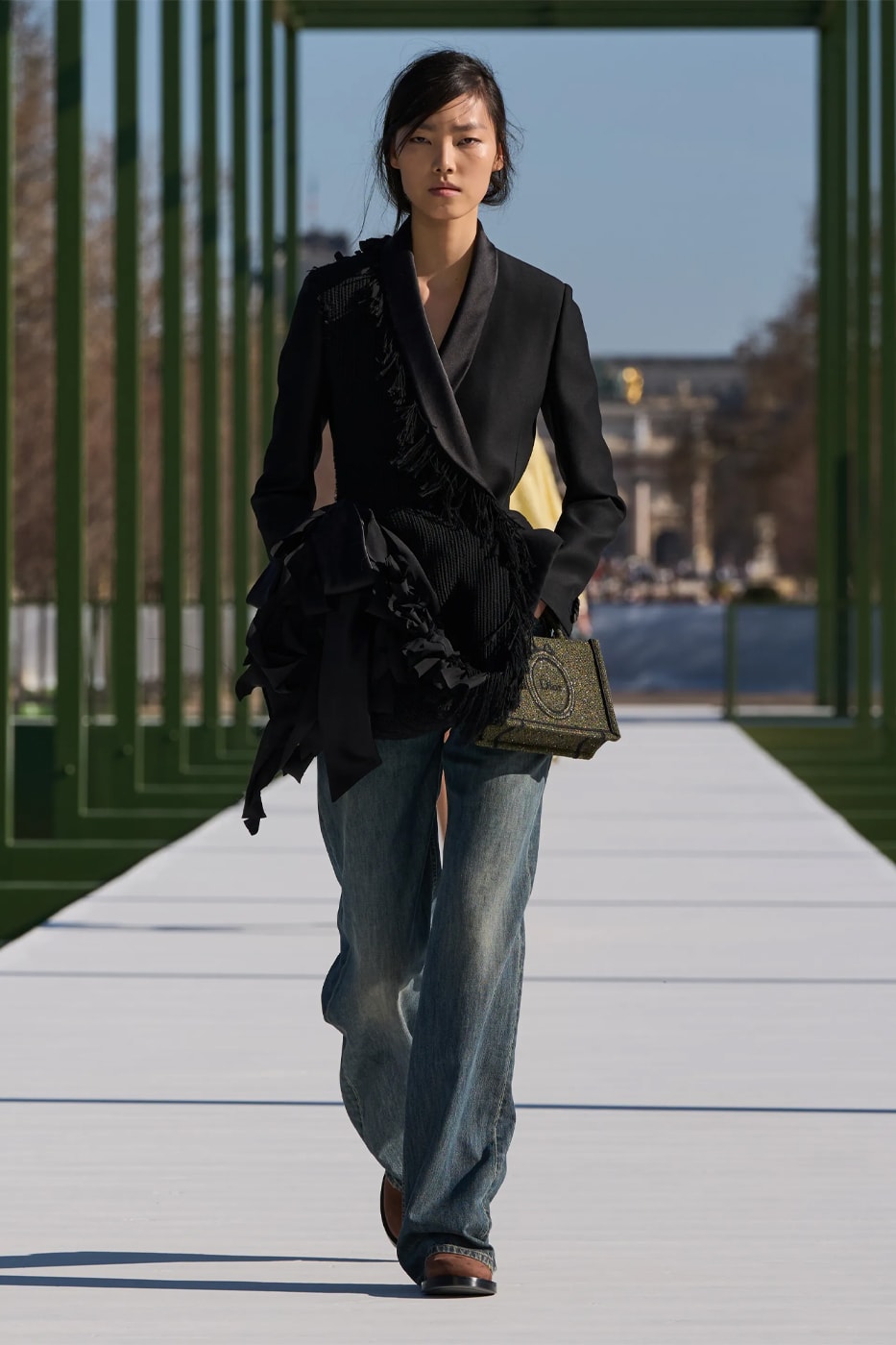Dior FW26 Reimagines the Parisian Promenade Under Jonathan Anderson paris fashion week runway collection pfw 