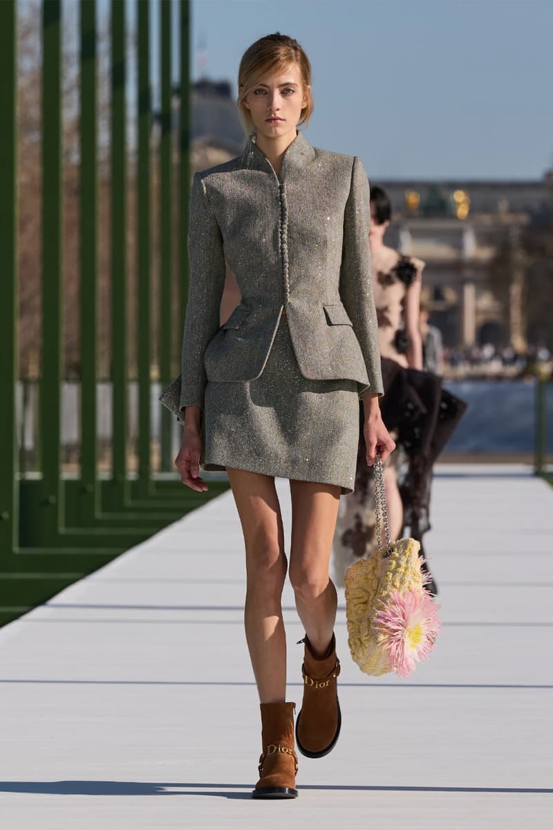 Dior FW26 Reimagines the Parisian Promenade Under Jonathan Anderson paris fashion week runway collection pfw 