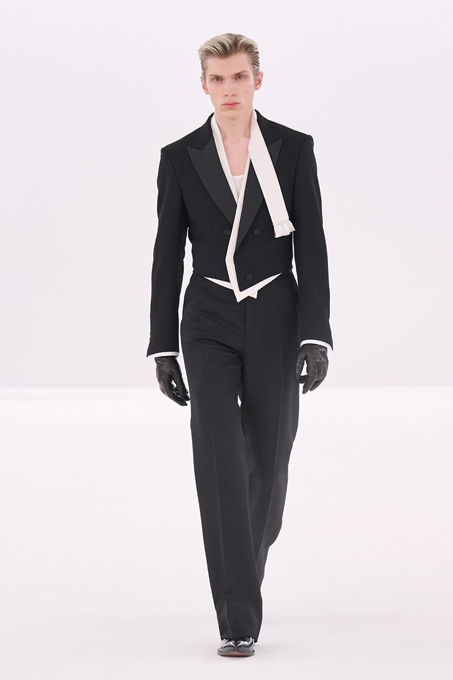 Tom Ford Haider Ackermann FW26 Paris Fashion Week Runway Collection looks Tom Ford FW26 Channels 'American Psycho' for a Masterclass in Sinister Seduction