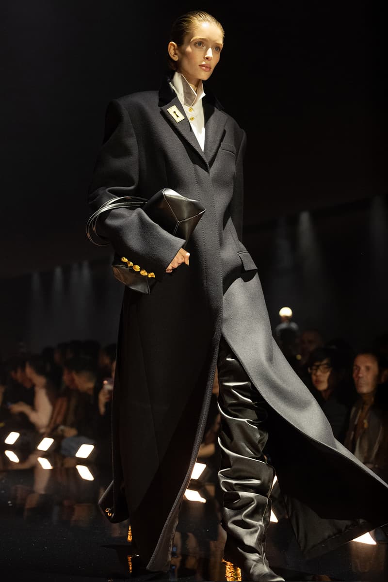 Daniel Roseberry Unlocks the Enigma of "The Sphynx" for Schiaparelli's Fall/Winter 2026 Collection paris fashion week