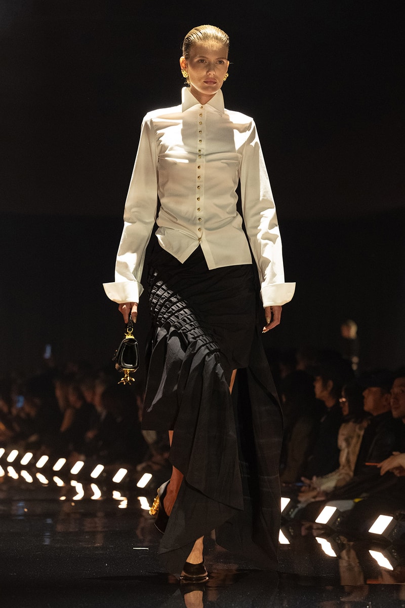 Daniel Roseberry Unlocks the Enigma of "The Sphynx" for Schiaparelli's Fall/Winter 2026 Collection paris fashion week