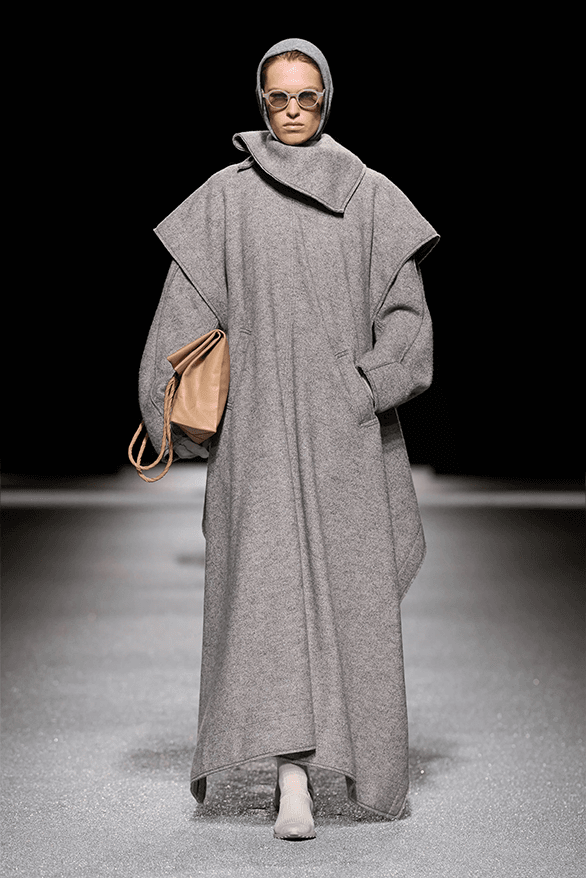 Issey Miyake Fall Winter 2026 Paris Fashion Week womenswear runway Satoshi Kondo