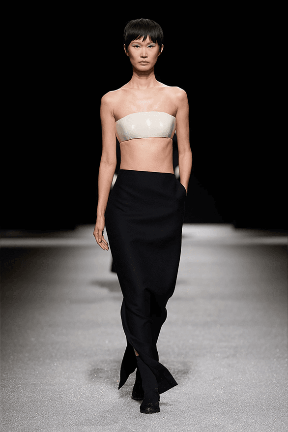 Issey Miyake Fall Winter 2026 Paris Fashion Week womenswear runway Satoshi Kondo