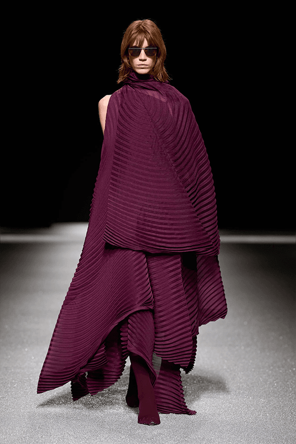 Issey Miyake Fall Winter 2026 Paris Fashion Week womenswear runway Satoshi Kondo