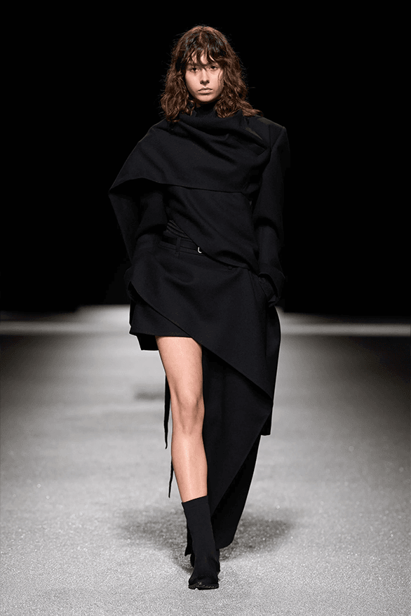 Issey Miyake Fall Winter 2026 Paris Fashion Week womenswear runway Satoshi Kondo
