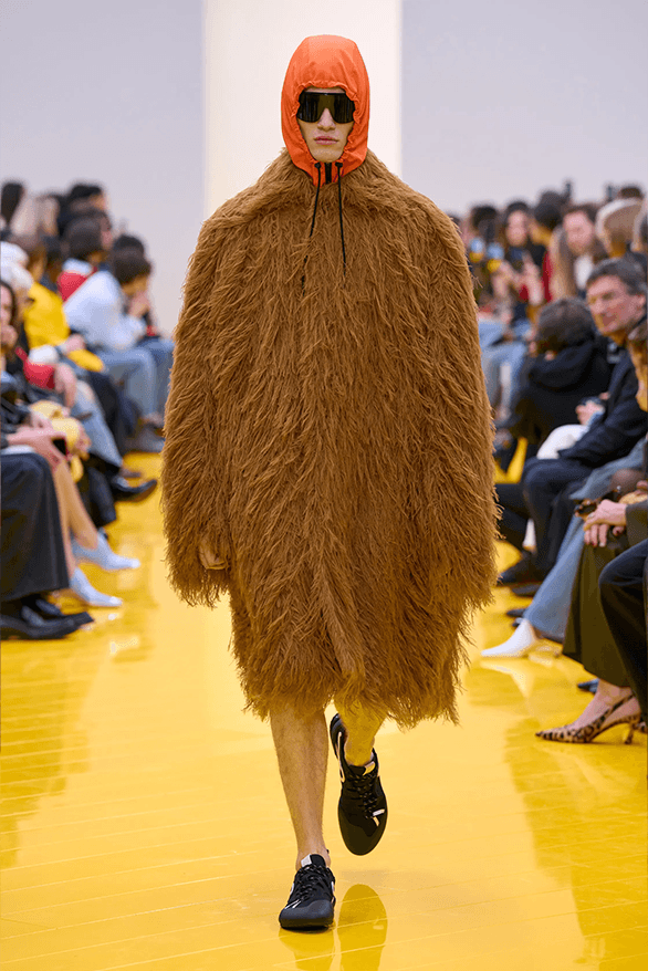 LOEWE Fall Winter 2026 Paris Fashion Week menswear womenswear runway Jack McCollough Lazaro Hernandez