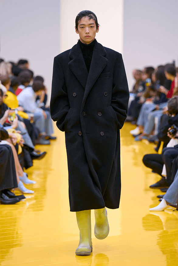 LOEWE Fall Winter 2026 Paris Fashion Week menswear womenswear runway Jack McCollough Lazaro Hernandez