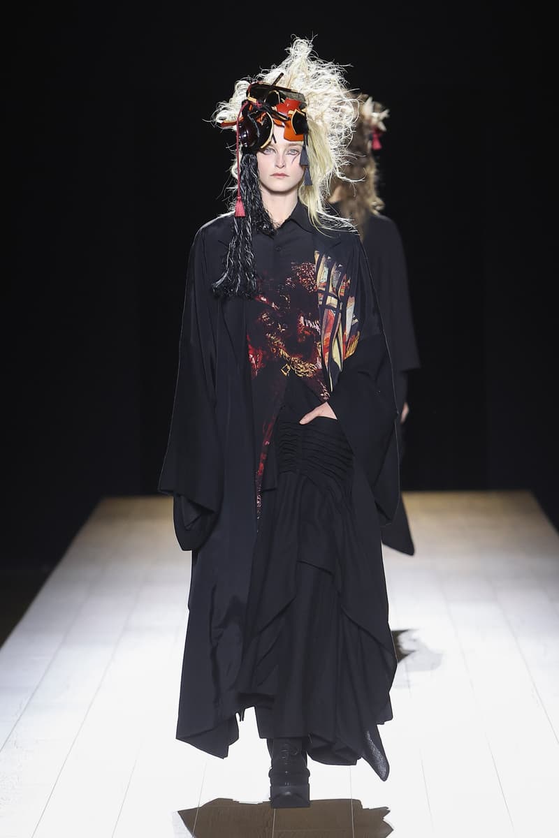 Yohji Yamamoto Fall Winter 2026 Paris Fashion Week womenswear runway
