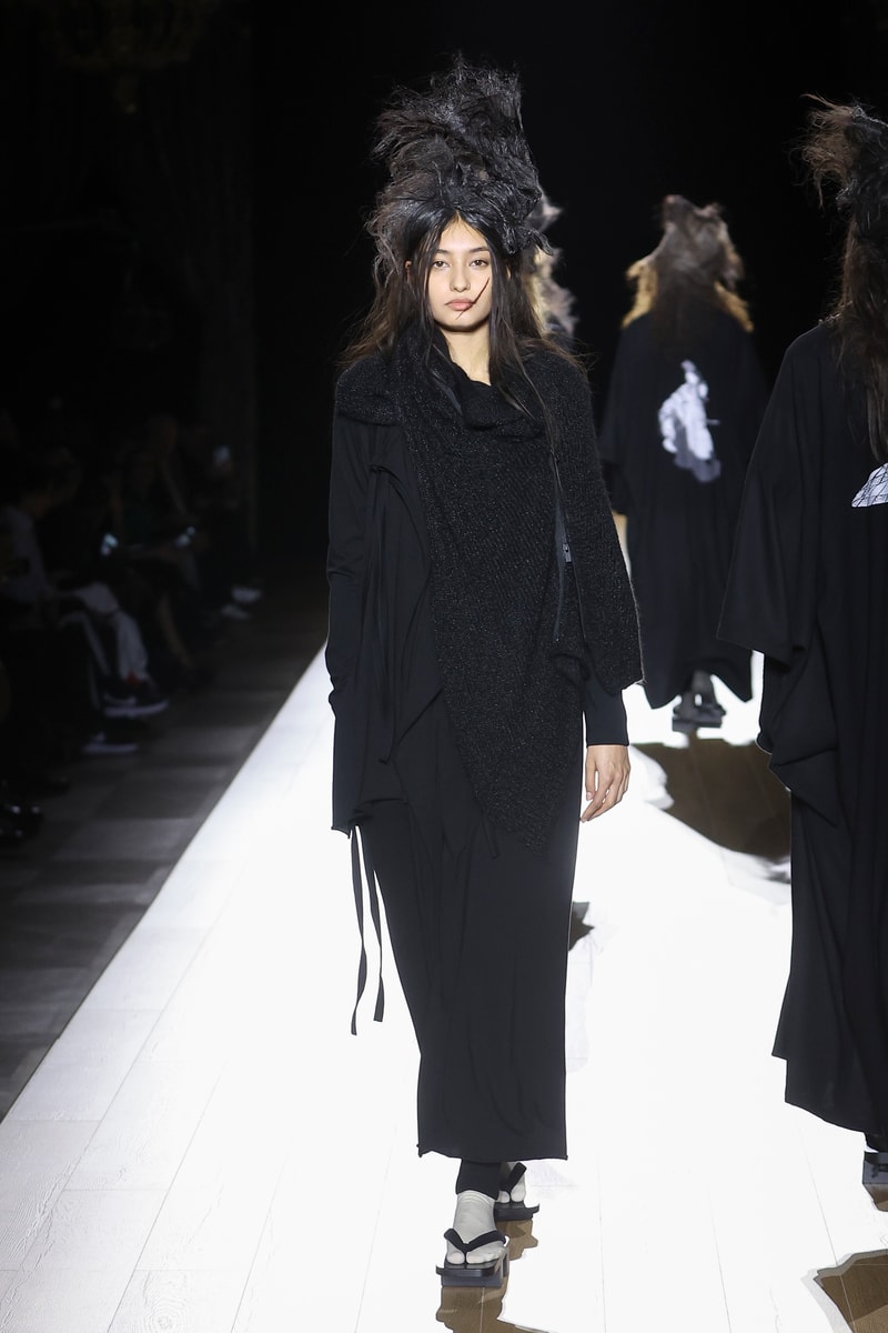 Yohji Yamamoto Fall Winter 2026 Paris Fashion Week womenswear runway