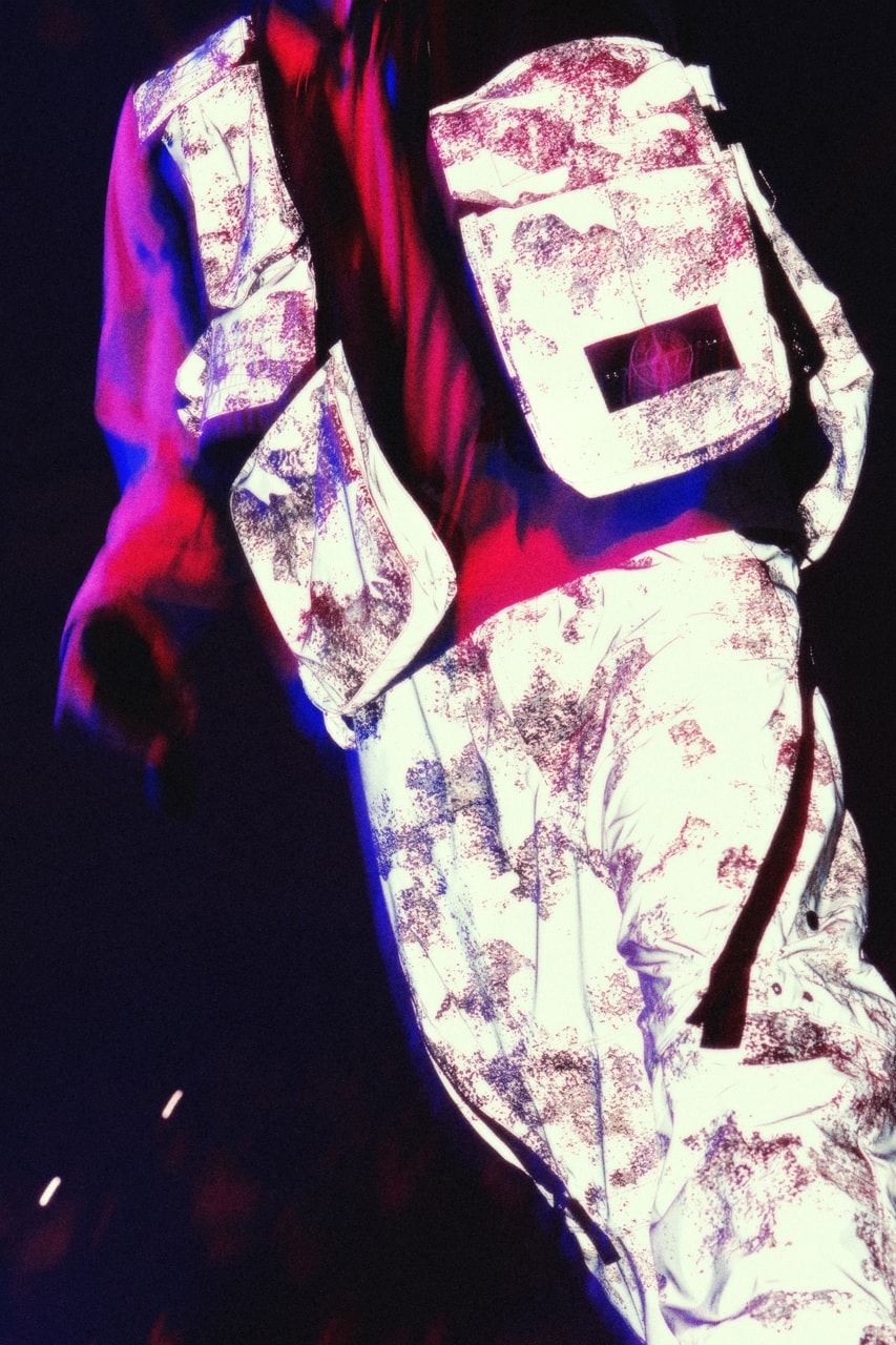 Stone Island 为 Dave《The Boy Who Played The Harp》巡演打造「Specially Made」专属舞台造型及限量发售信息