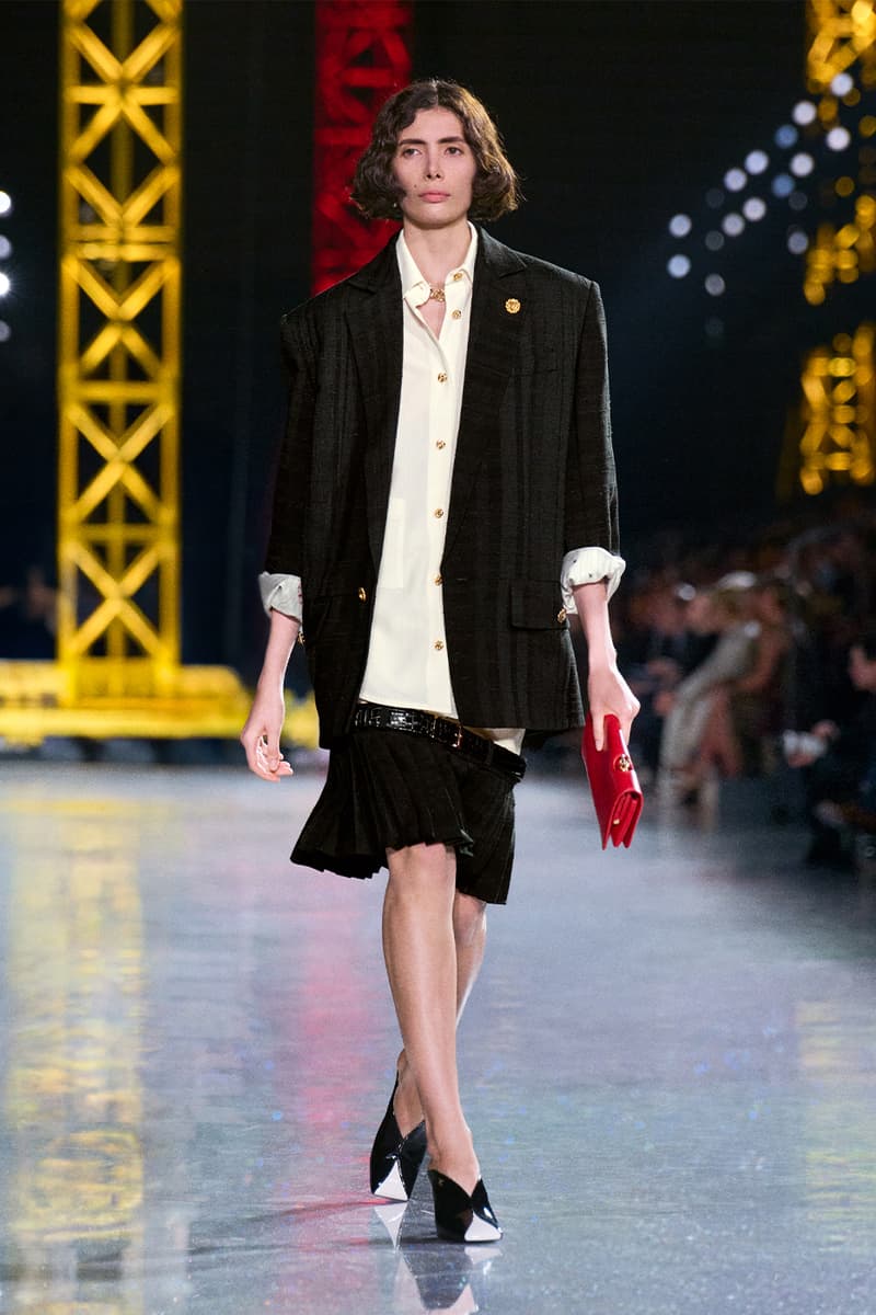 Chanel Embarks on a Dazzling Metamorphosis for Fall Winter 2026 pfw runway collection