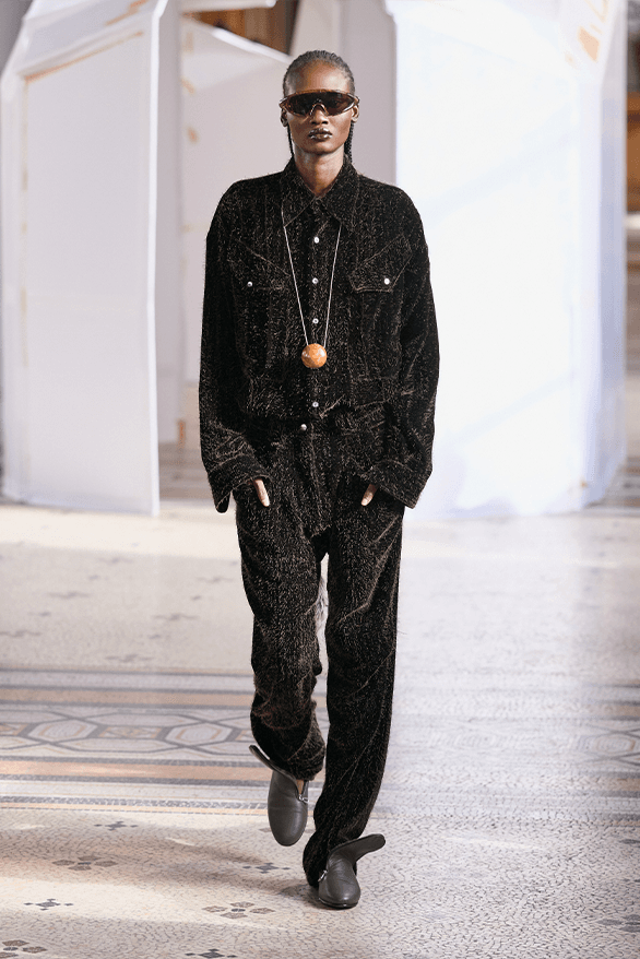 Kiko Kostadinov Fall Winter 2026 Paris Fashion Week womenswear Laura Deanna Fanning runway