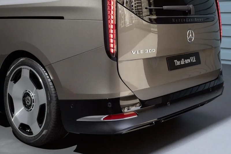 Mercedes-Benz Unveils the All-New Electric VLE Grand Limousine van 2027 electric vehicles car