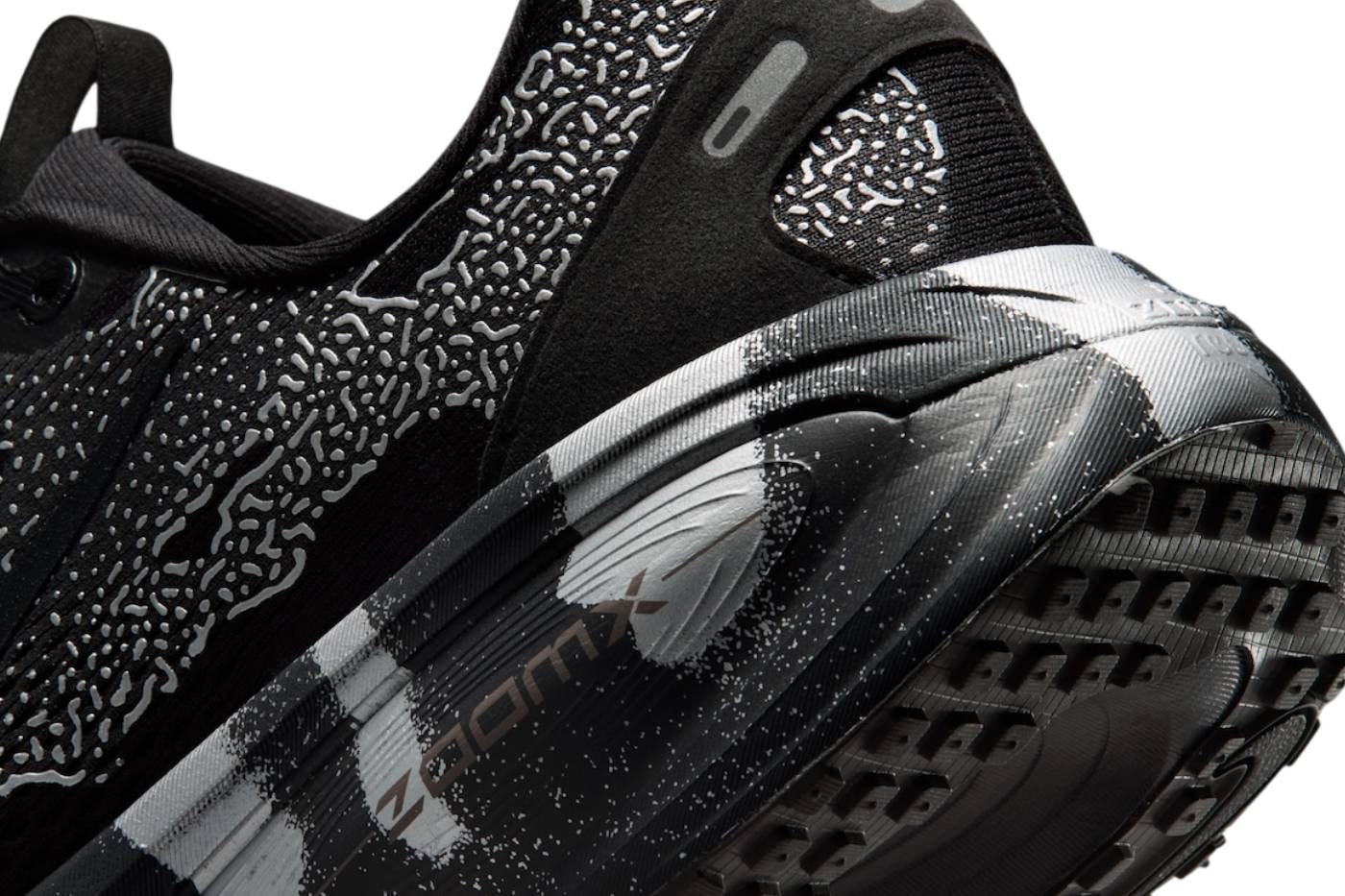 Nike Vomero 18 DSRPT Iron Grey/Light Smoke Grey-Black Official Images