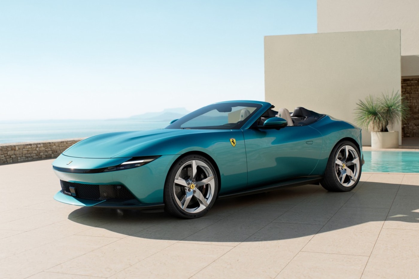 Ferrari Amalfi Spider rosso tramonto verde costiera Reveal Release Info
