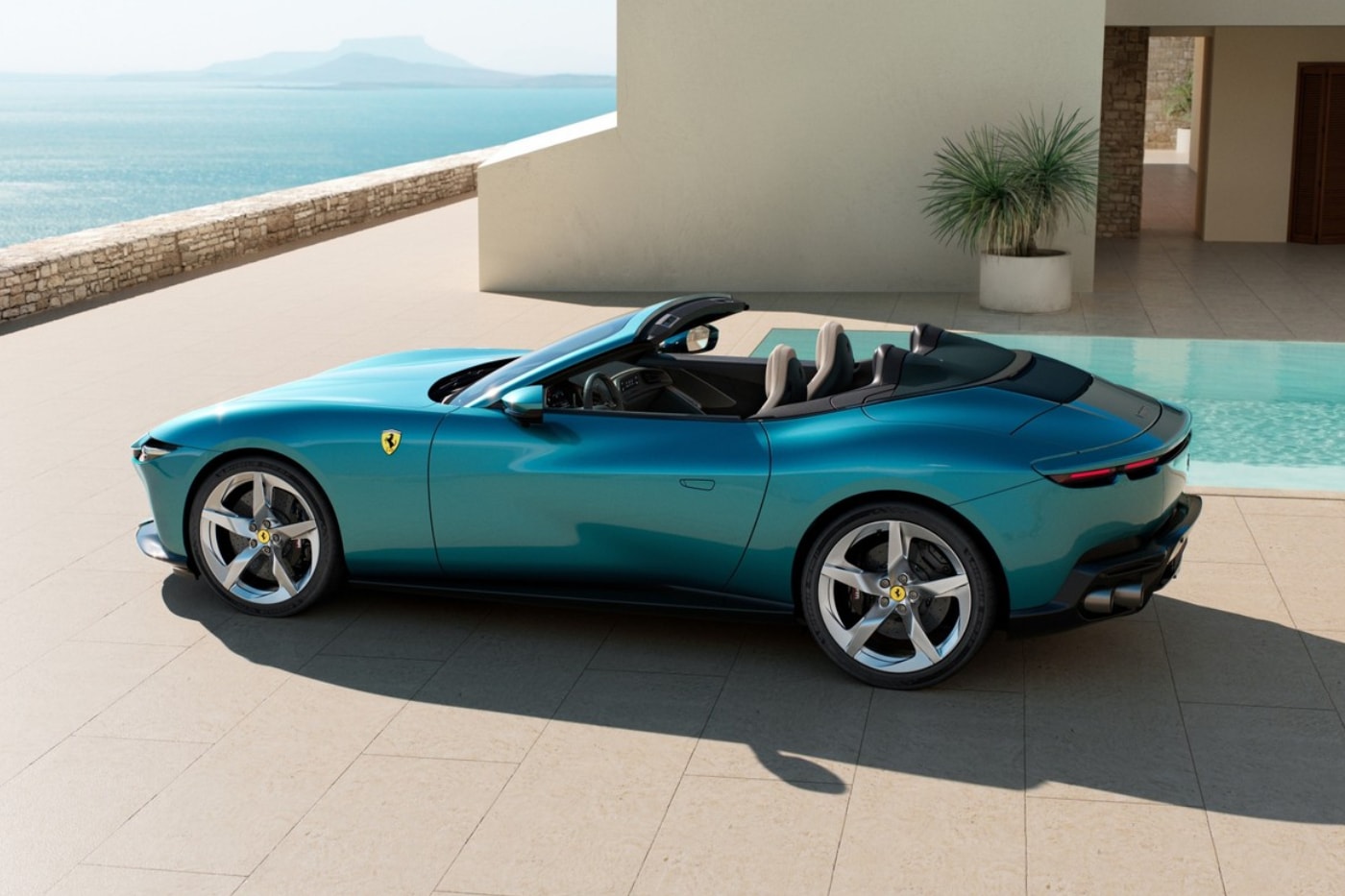 Ferrari Amalfi Spider rosso tramonto verde costiera Reveal Release Info