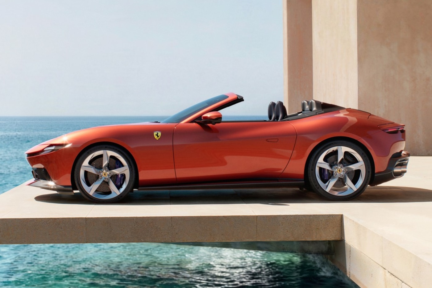 Ferrari Amalfi Spider rosso tramonto verde costiera Reveal Release Info