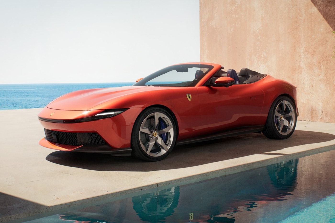 Ferrari Amalfi Spider rosso tramonto verde costiera Reveal Release Info