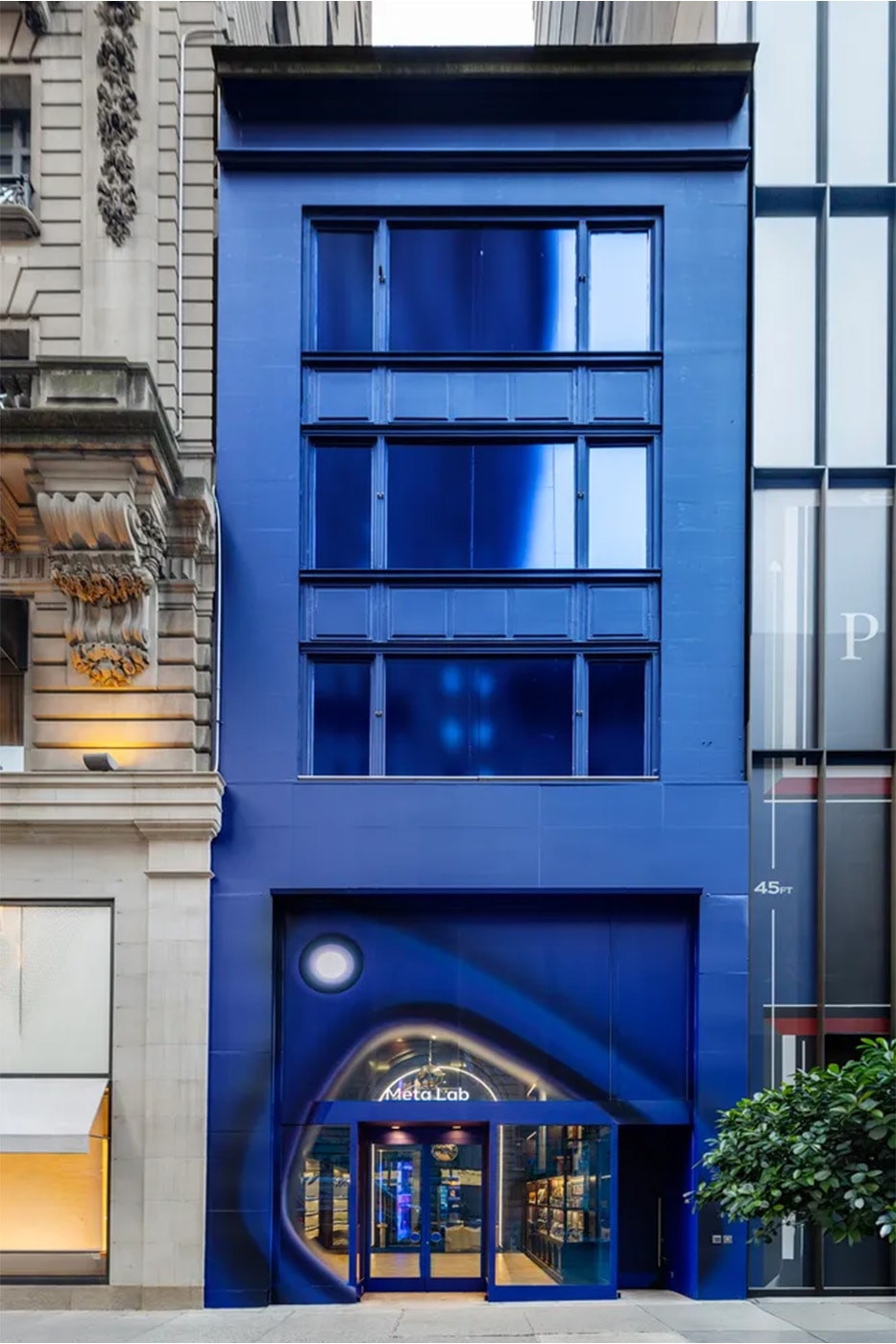 Meta Manhattan Permanent Flagship Store Announcement info
