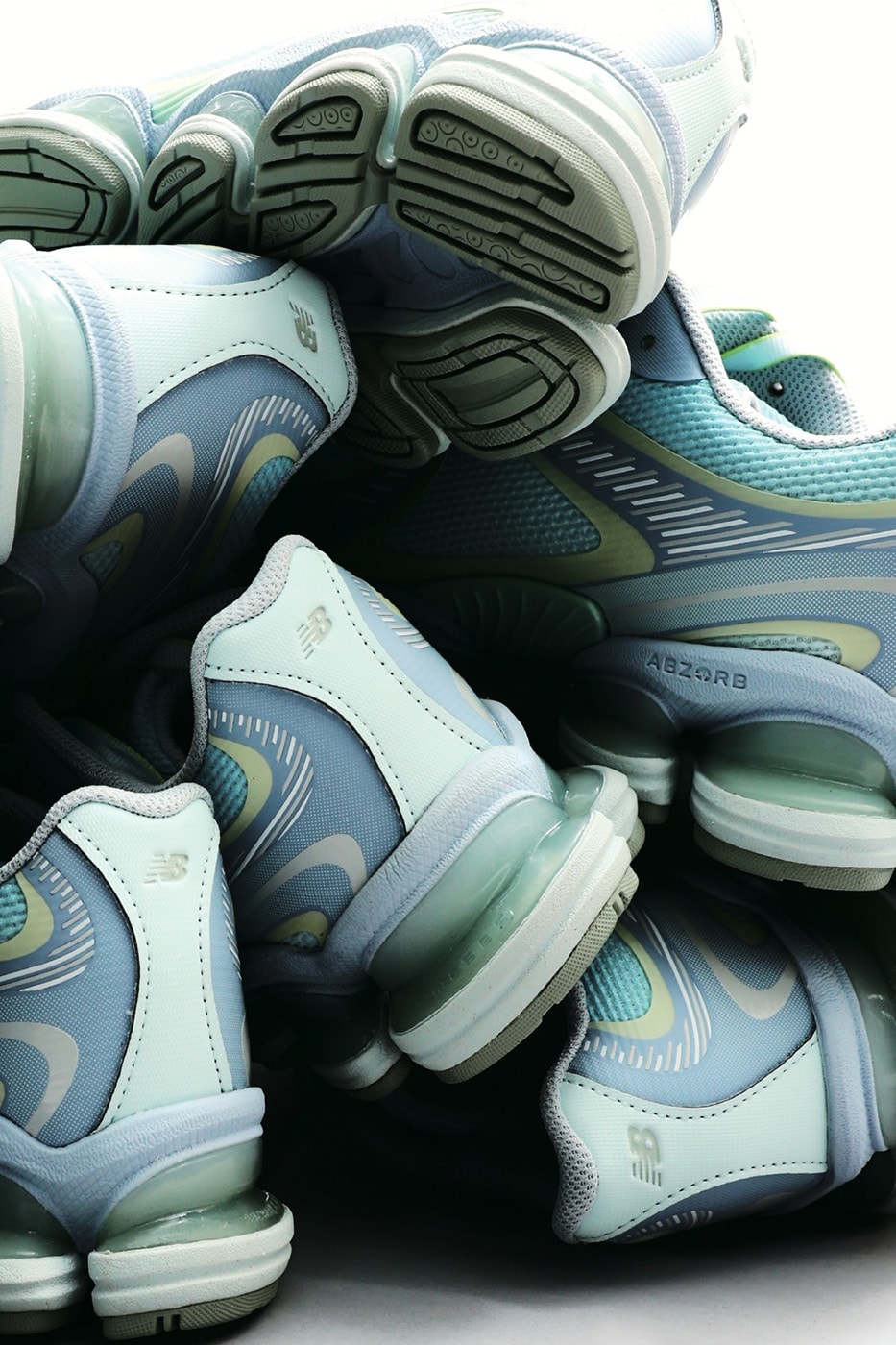 999HUMANITY  New Balance ABZORB 2000 U20001UM Release Info