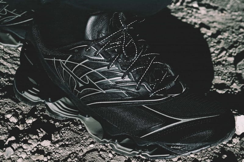 Mizuno and Maharishi Reunite for a Stealthy WAVE PROPHECY LS Sneaker