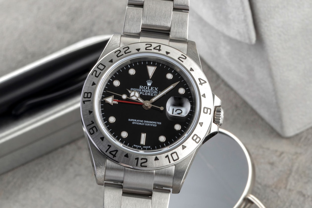 chrono24 watches gift graduation rolex explorer ii omega speedmaster cartier tank solo santos carree tudor black bay breitling chronomat grand seiko tissot iwc portugieser portofino 