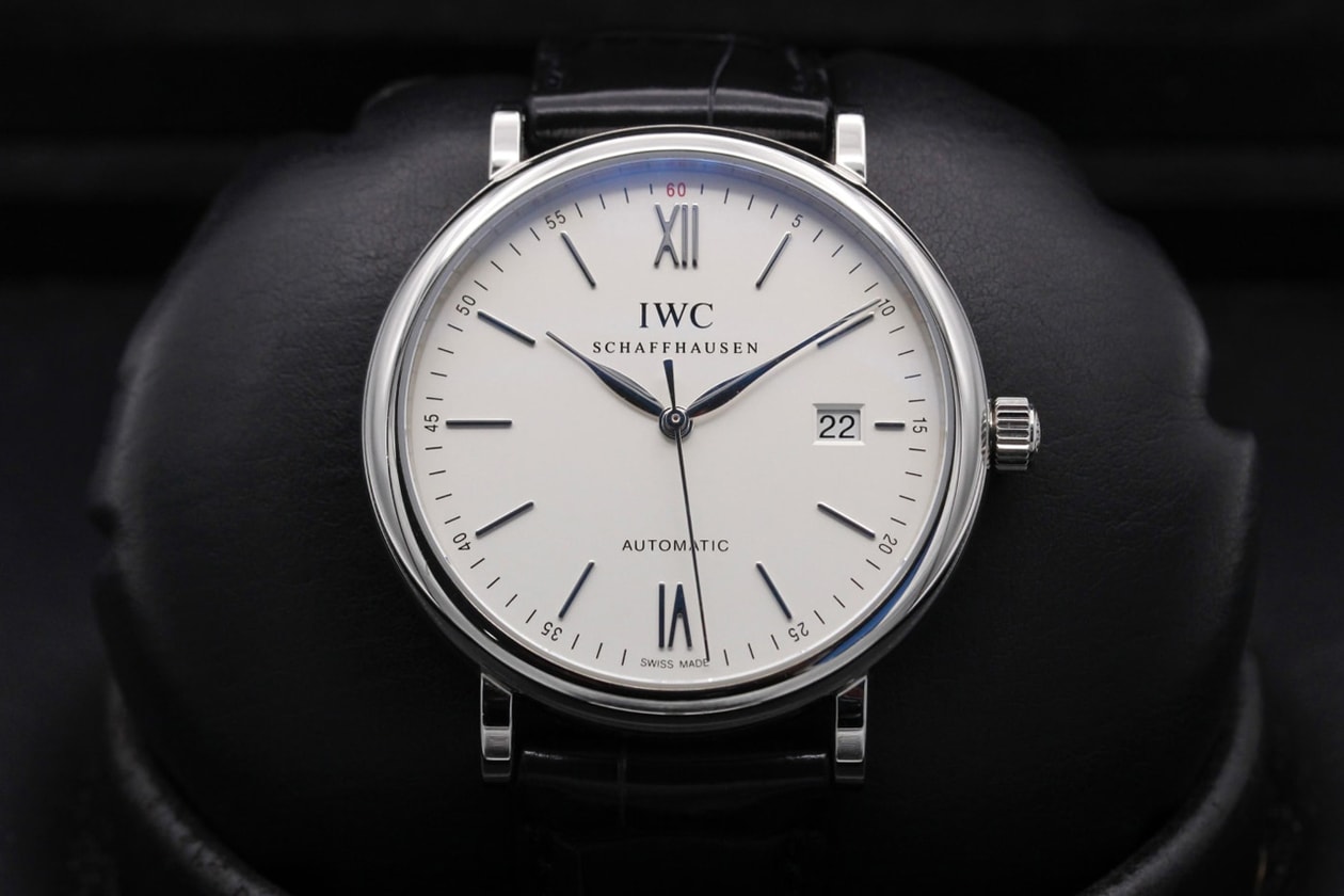 chrono24 watches gift graduation rolex explorer ii omega speedmaster cartier tank solo santos carree tudor black bay breitling chronomat grand seiko tissot iwc portugieser portofino 