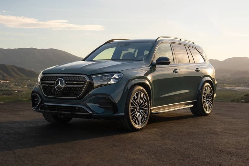 2027 Mercedes-Benz GLS-Class SUV with updated design, flat-plane-crank V-8 powertrain, and dashboard-spanning Superscreen interior display