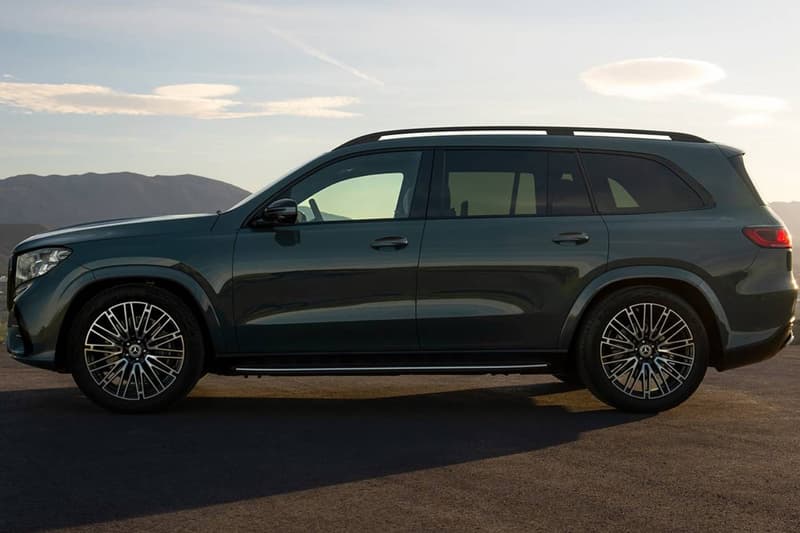 2027 Mercedes-Benz GLS-Class SUV with updated design, flat-plane-crank V-8 powertrain, and dashboard-spanning Superscreen interior display
