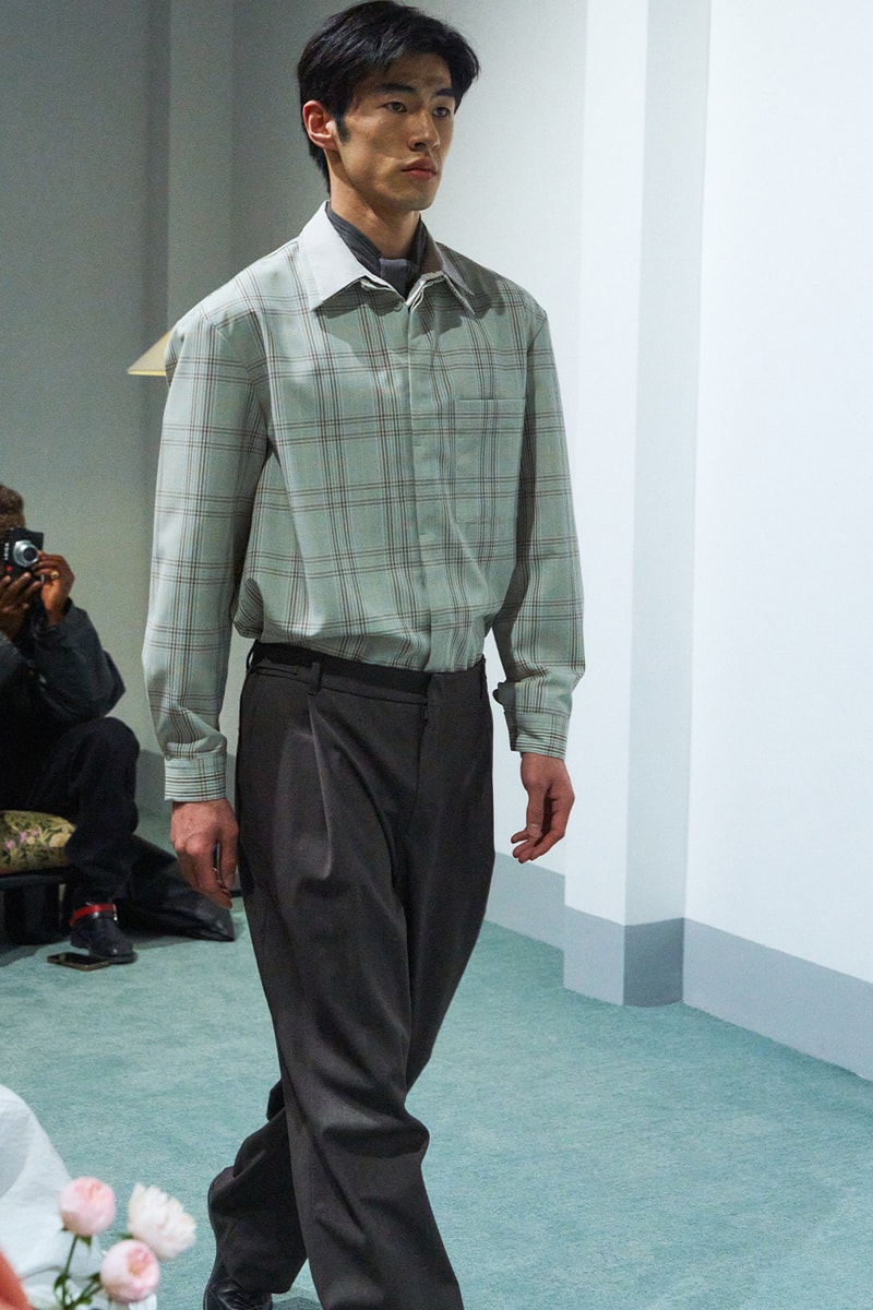 AMOMENTO Fall/Winter 2026 Shanghai Fashion Week Runway Show seoul korea fashion brand minimalist 