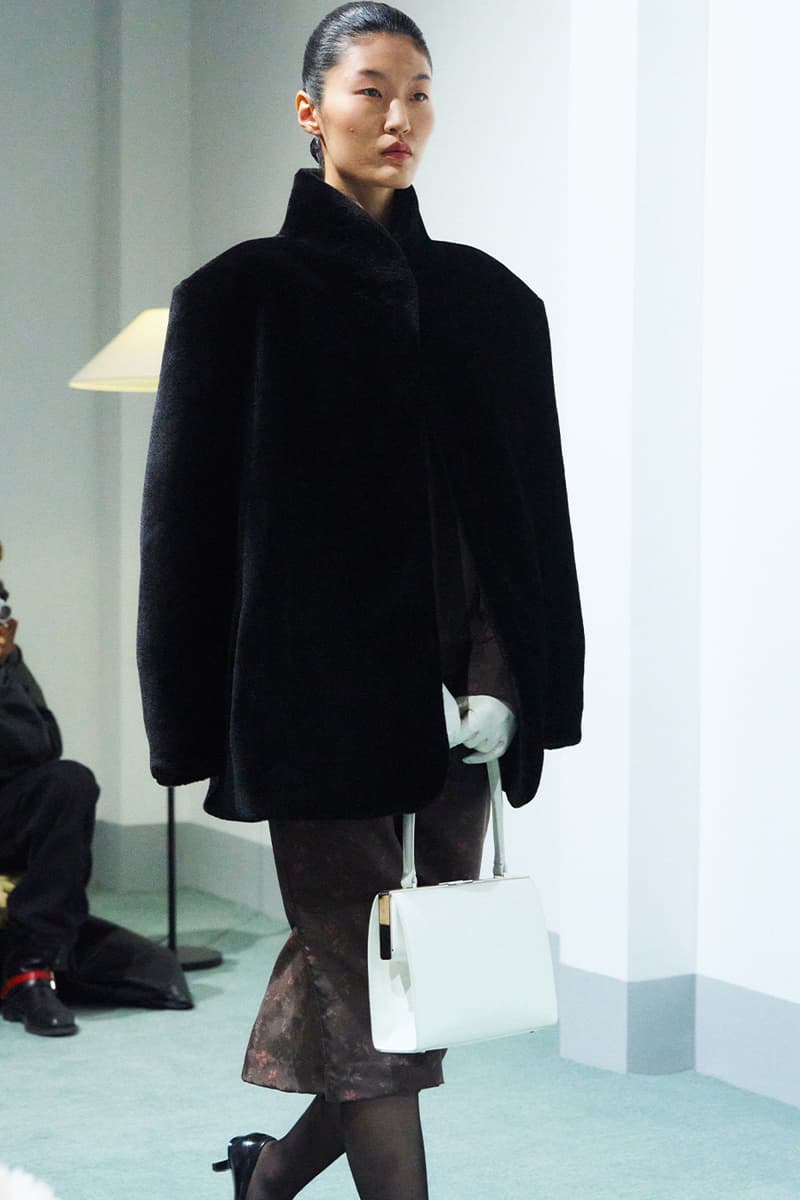 AMOMENTO Fall/Winter 2026 Shanghai Fashion Week Runway Show seoul korea fashion brand minimalist 