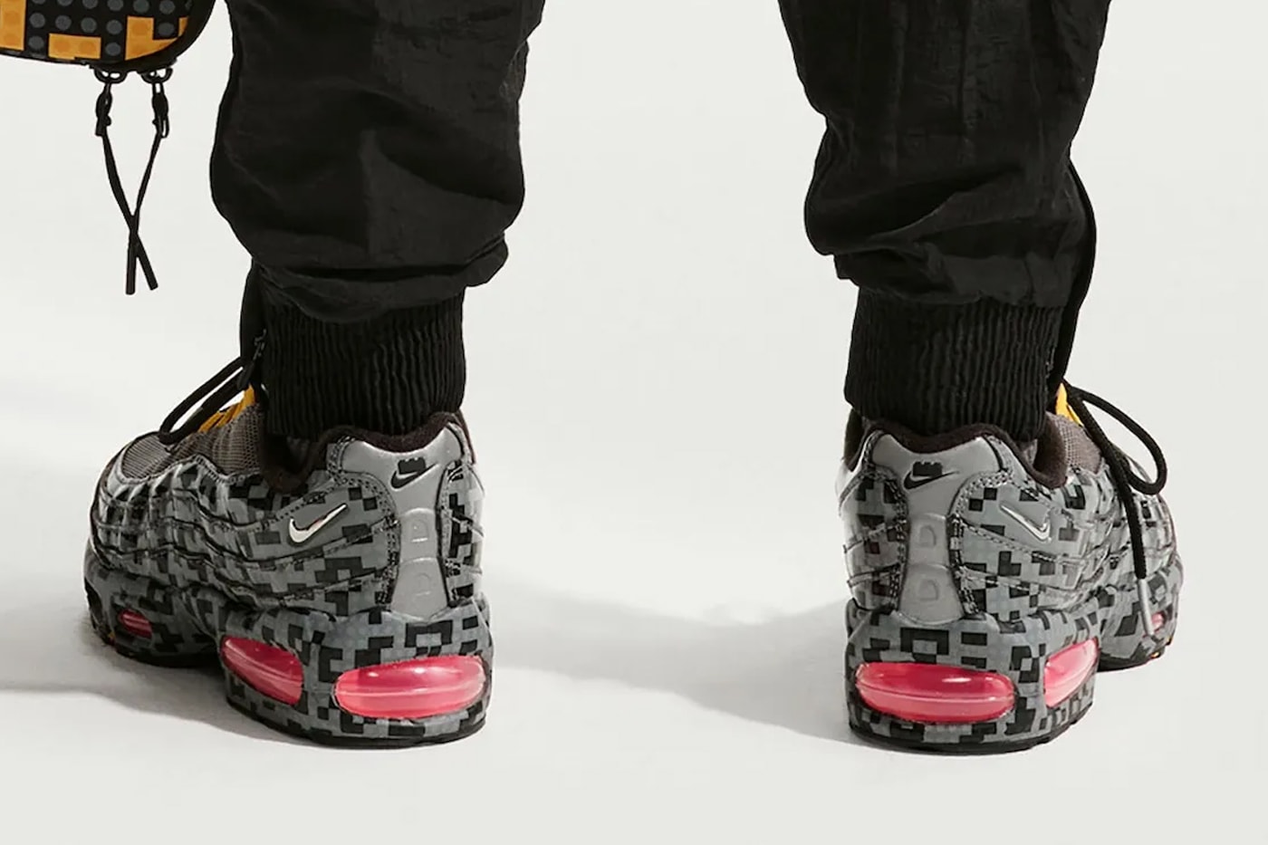 LEGO x Nike Air Max 95 "Brick Pixel" Smoke Grey/Metallic Silver-Black-University Gold-Hyper Pink Release Info