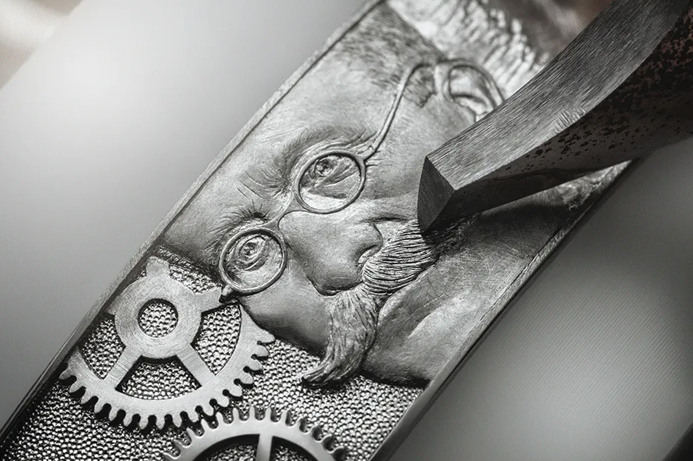 Audemars Piguet Unveils the Astounding 150 Heritage Pocket Watch Ref. 75150PT.OO.01 universal calendar