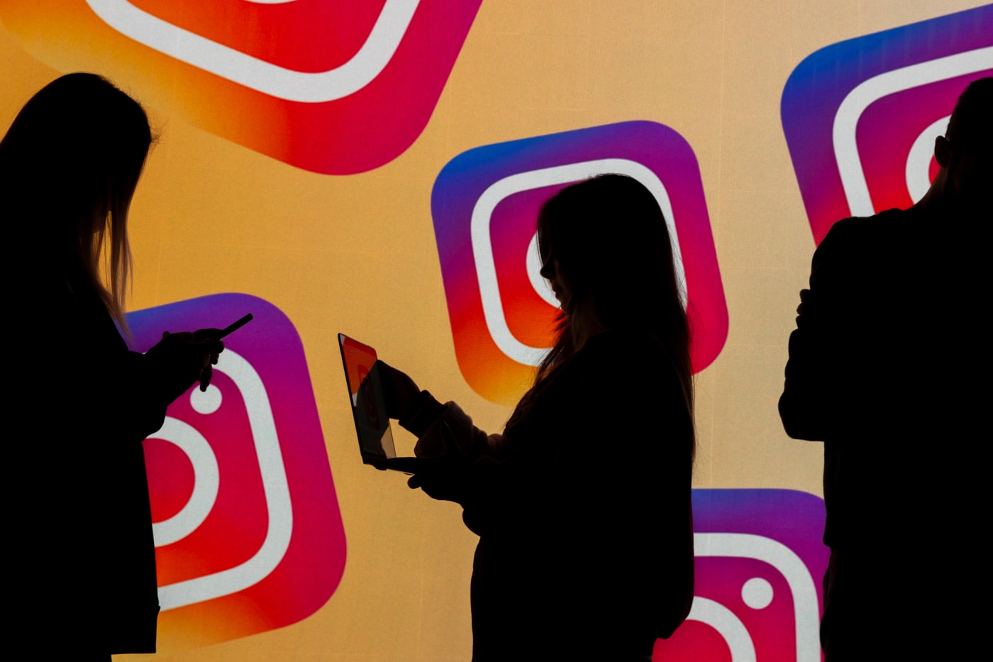 Instagram interface showing the new 15-minute comment editing option with a gray edited label