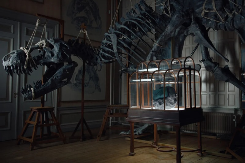 Enfin Levé T-Rex Leather luxury handbag in deep teal crafted from lab-grown dinosaur collagen