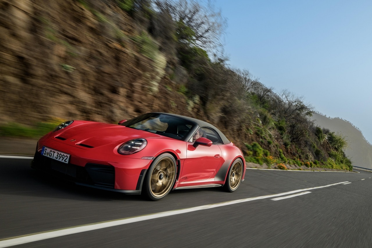 Porsche 911 GT3 S/C Cabriolet Details and Features S/T speedster convertible red gold grey pyro red graphics gt3 rs