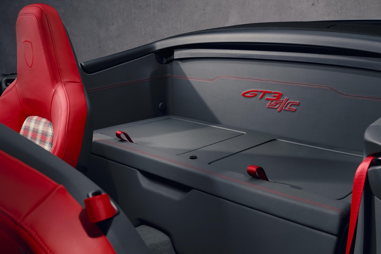 Porsche 911 GT3 S/C Cabriolet Details and Features S/T speedster convertible red gold grey pyro red graphics gt3 rs